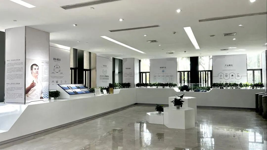 国际首创、自主开发、13项专利技术，重庆诺奖二维材料研究院纳米涂层项目全国寻找“有缘人”