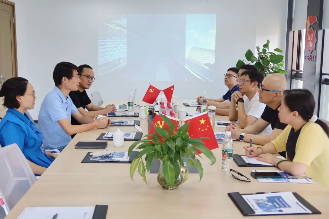 江西黑猫炭黑股份有限公司董事会秘书张志景一行赴重庆诺奖二维材料研究院参观调研