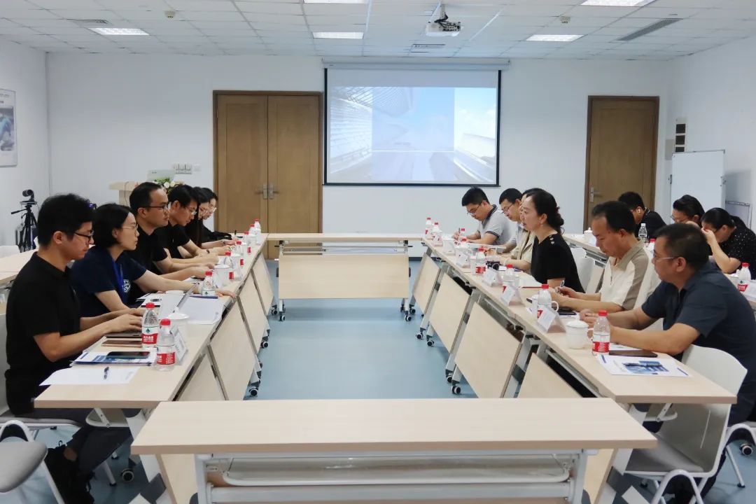 民建北碚区委会副主委、区民经局局长蒋娅一行莅临重庆诺奖二维材料研究院走访调研