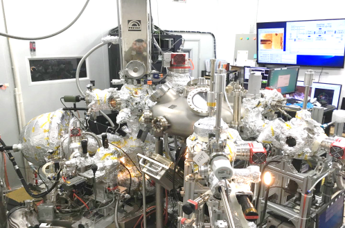 追踪石墨烯中的电子：从“照相机”到“摄像机”