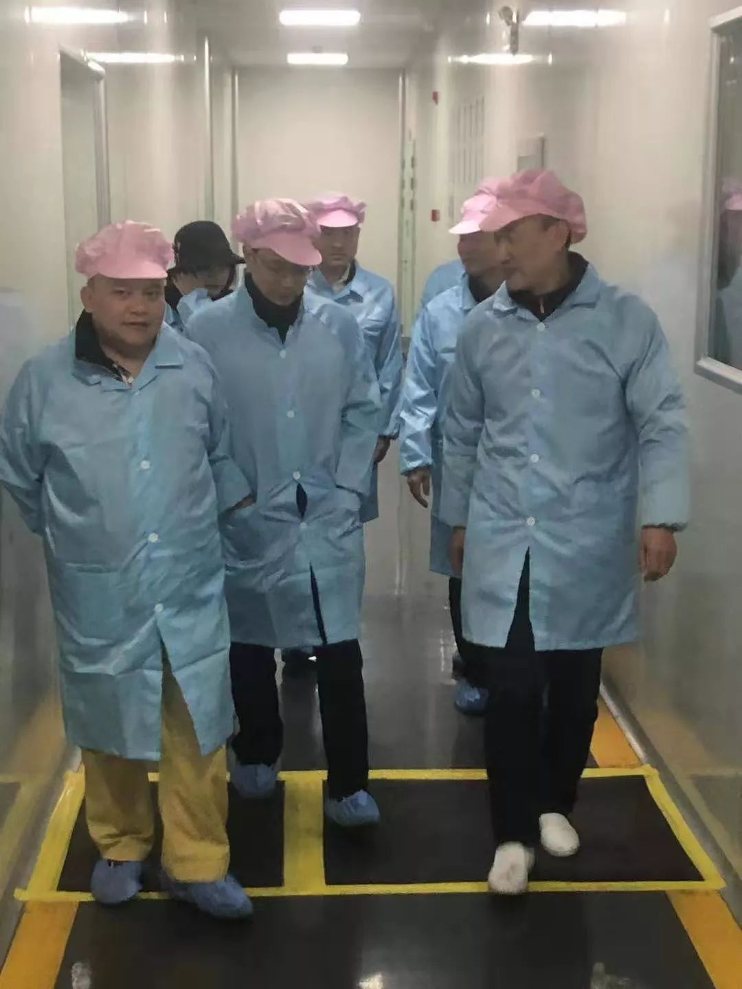 商会引进新材料之王--全球首家石墨烯电容生产商