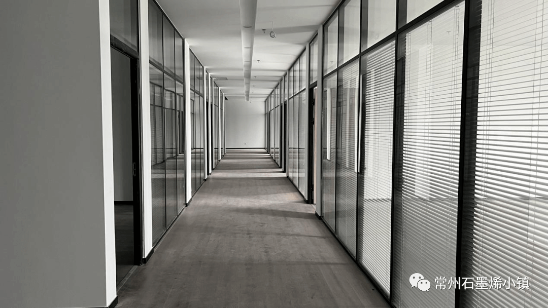 石墨烯小镇-碳邦新材料专业孵化器成功获批江苏省科技企业专业孵化器