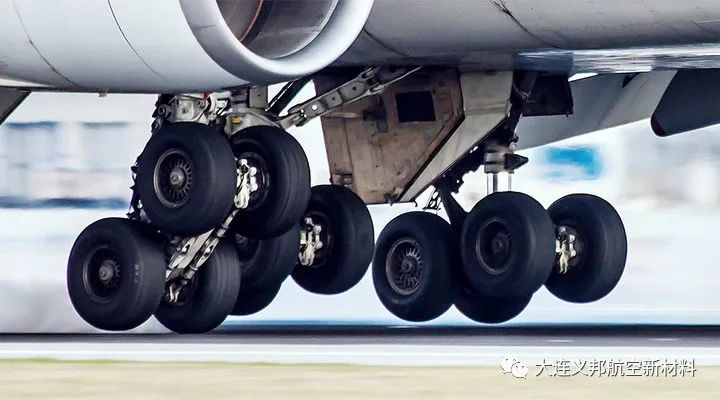 碳纳米管导电颗粒可以改善航空轮胎抗静电和导热性能