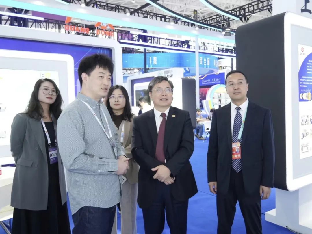 上海市石墨烯产业技术功能型平台组团参加“第六届中国—阿拉伯国家博览会”