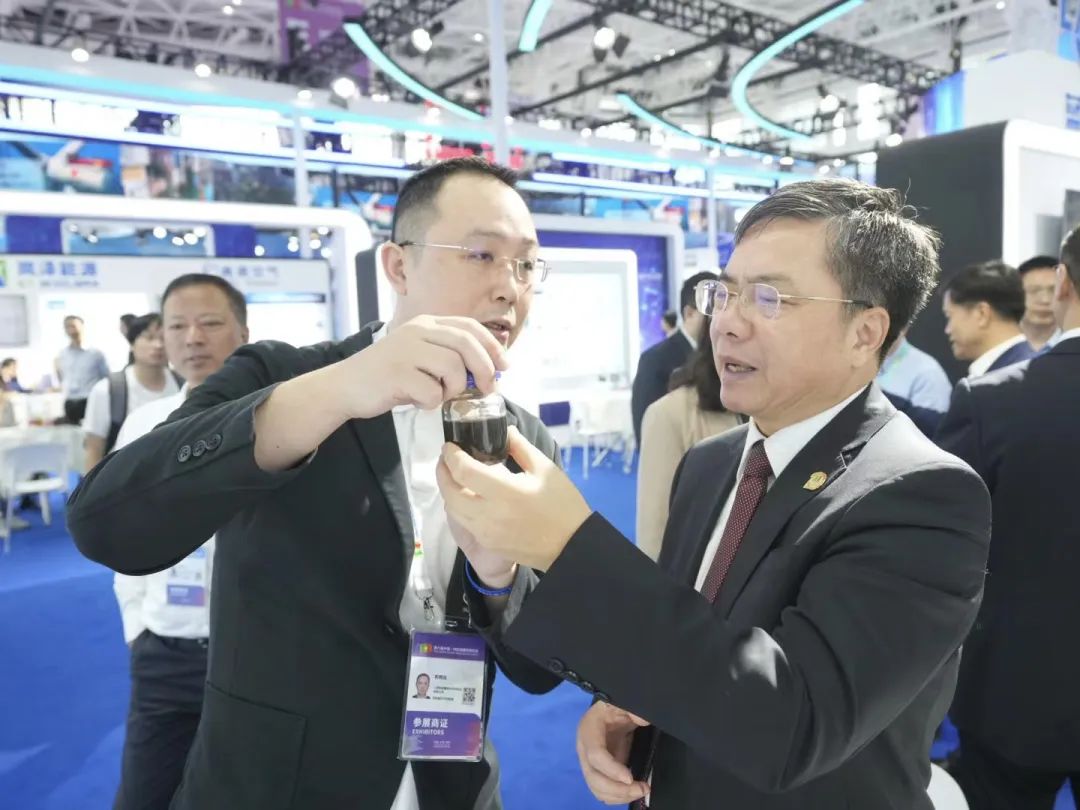 上海市石墨烯产业技术功能型平台组团参加“第六届中国—阿拉伯国家博览会”