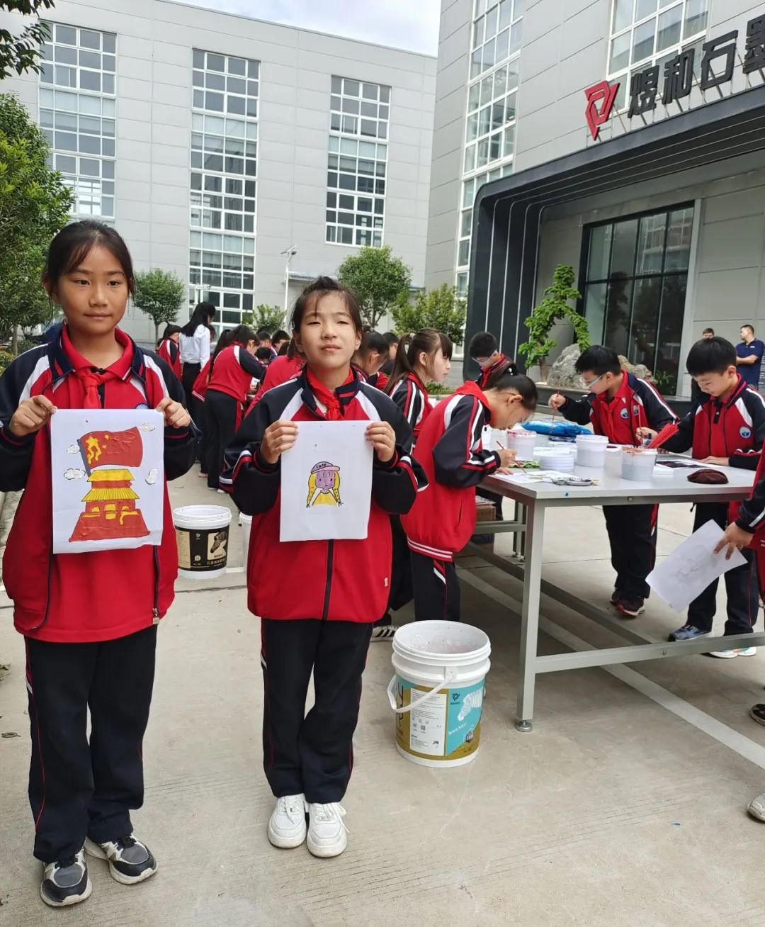 遨游科技世界 点亮科学梦想—数百名学生在煜和科技馆开启科技研学之旅