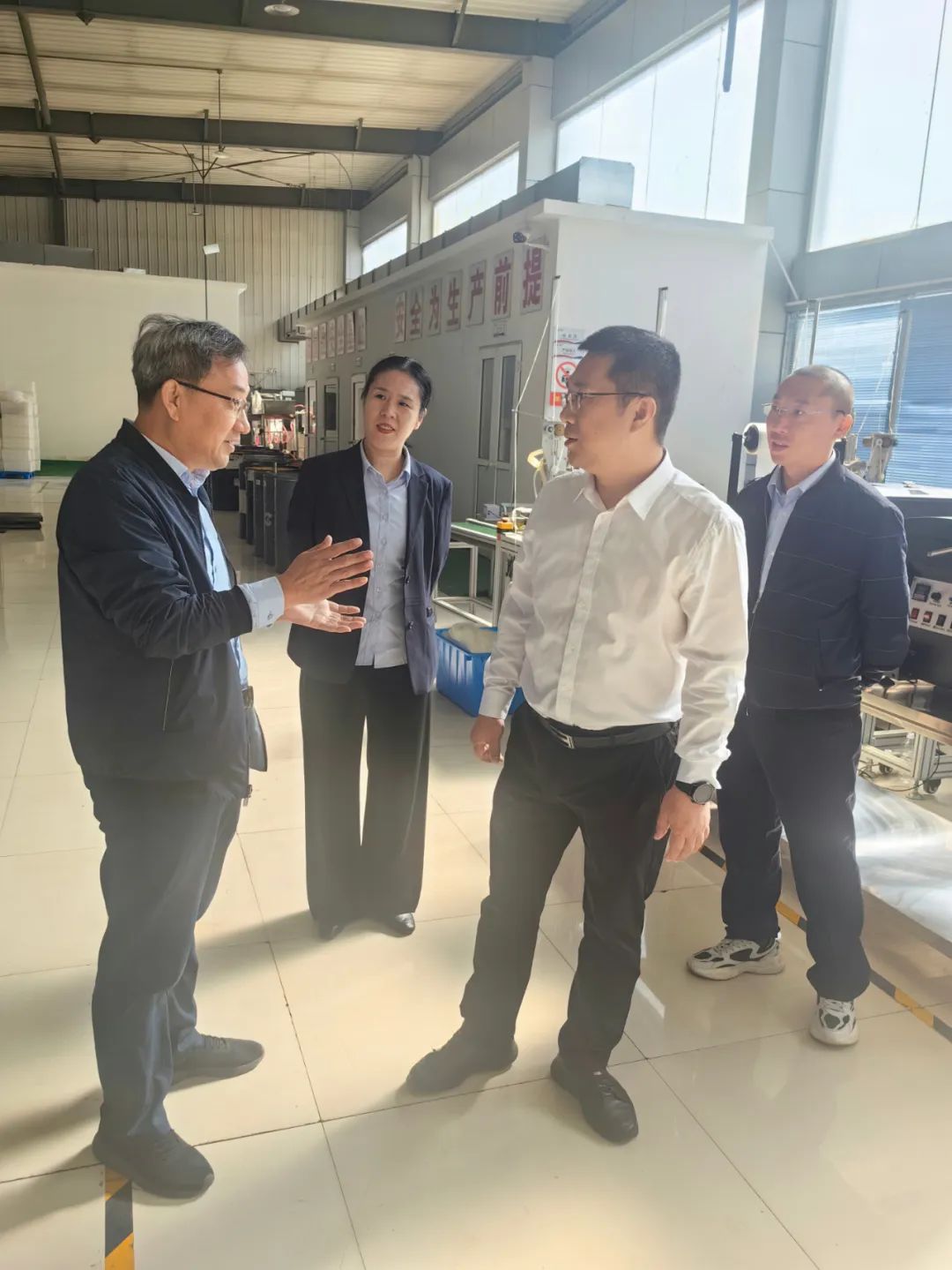 欢迎中国邮政储蓄银行股份有限公司滦州市支行何行长一行到烯润