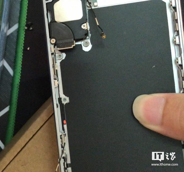 【首发】 iPhone 6S 改装石墨烯散热，榨干苹果A9全部性能