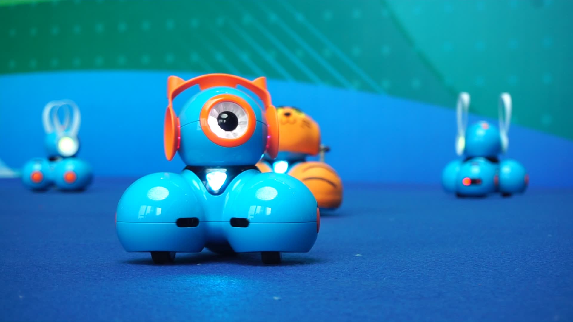 “硬核”科技上线 沉浸式体验科普嘉年华