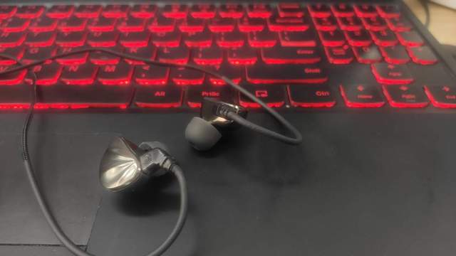 余音SG-01 金银色已上架，机身颜更色丰富