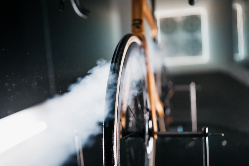 带给你和PRO车手一样的感觉 Vittoria全新CORSA PRO系列轮胎