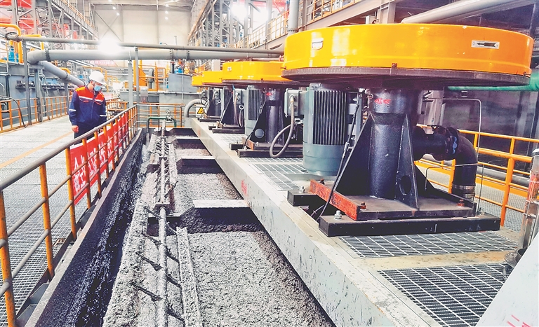 鹤岗石墨宝藏在云山 借力赋能 做大做强 构筑我省石墨高质量发展产业体系