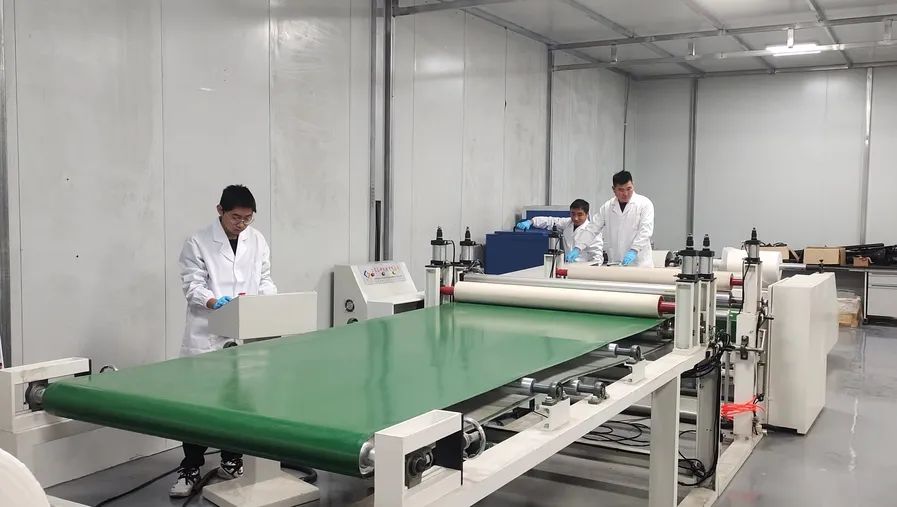 国产大飞机发动机实现新突破！同济与石墨烯平台推动风扇叶片产业化