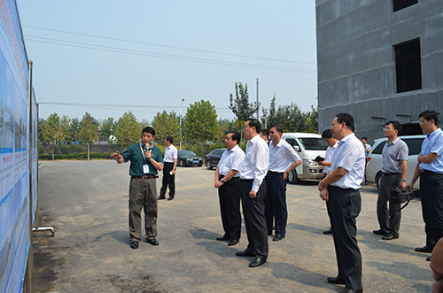 山东省张务锋副省长莅临青岛德通纳米技术有限公司考察指导