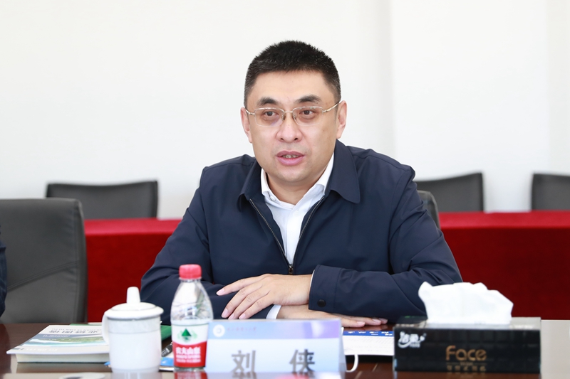 鸡西市委书记于洪涛一行来哈尔滨理工大学调研