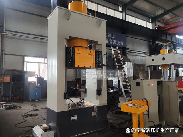 石墨烯导散热膜片材平压机——1000吨石墨烯真空成型液压机