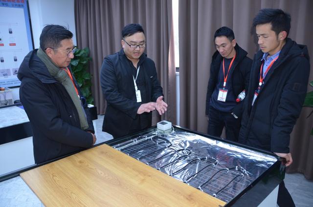 湖北省随州市食用菌协会前往浙江中骏石墨烯公司考察