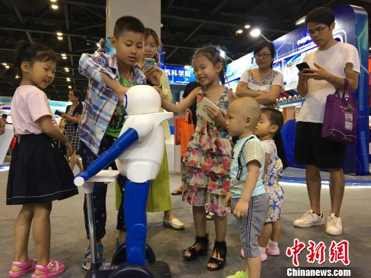 2018年广西科技“两周两展”在南宁启动