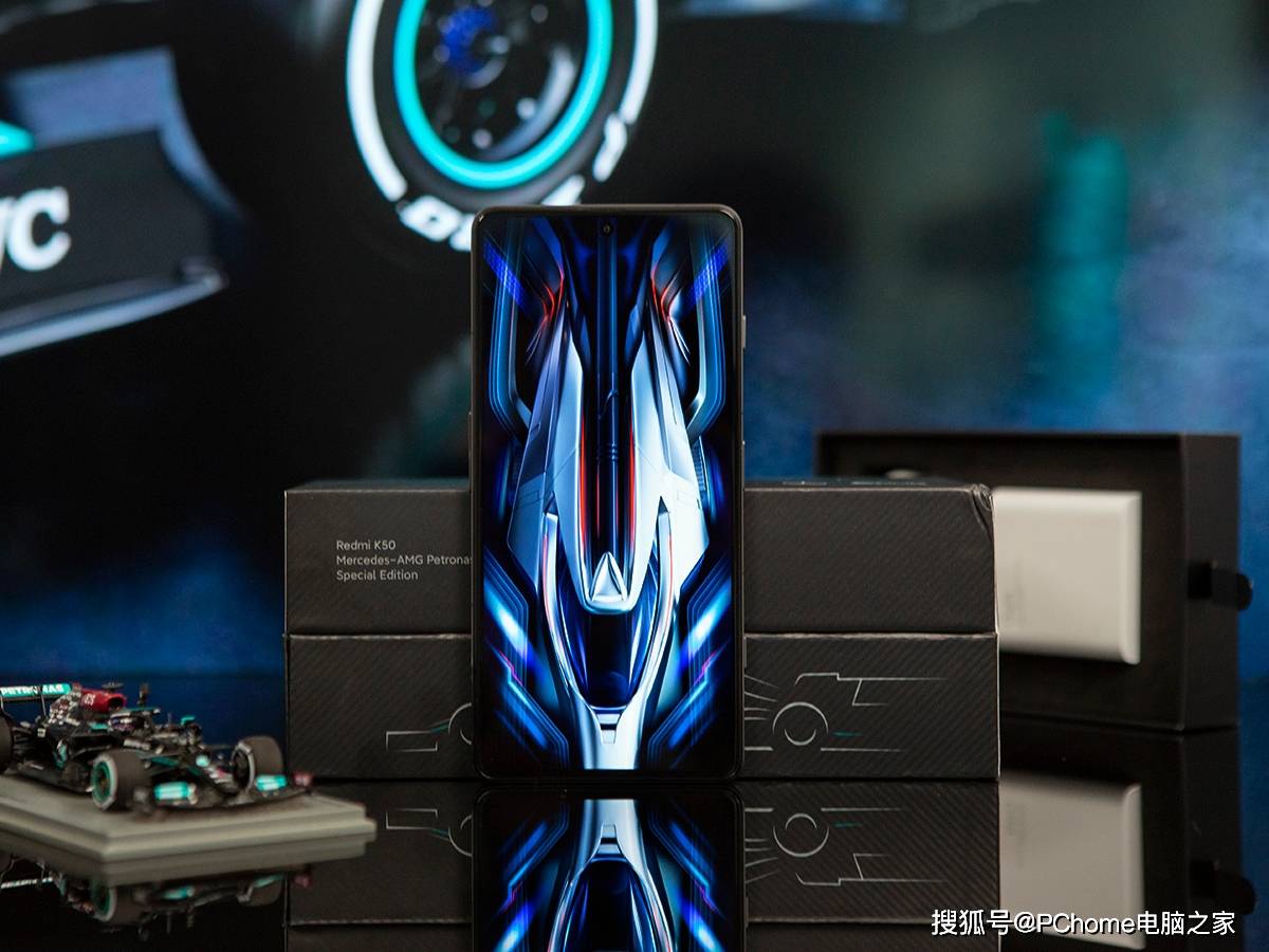 K50 冠军版图赏 电竞氛围拉满致敬F1冠军精神