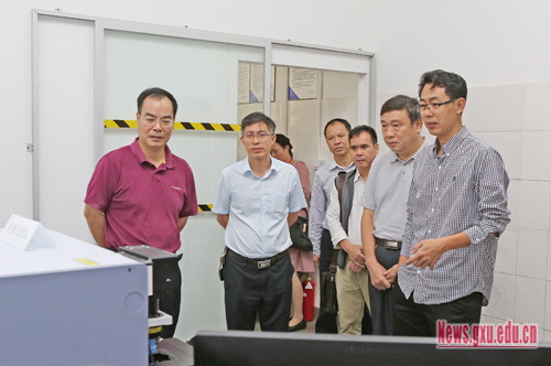 自治区政协副秘书长、办公厅副主任刘迎春一行到广西大学调研