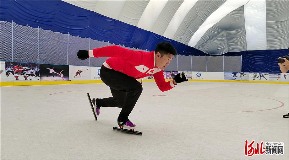 石墨烯发热服饰，3D打印碳纤维速滑冰鞋——新材料装备研发助力冬奥