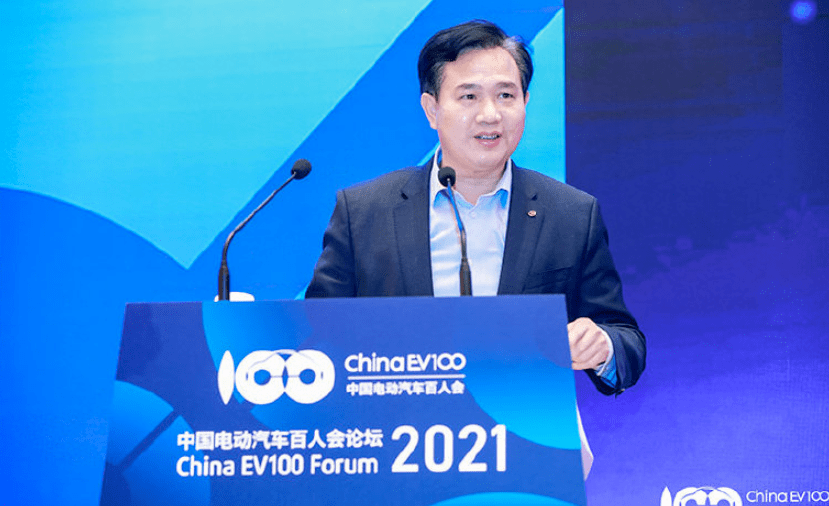 碾压特斯拉？8分钟充电1000公里，千亿巨头拉涨停！院士怒怼：一定是骗人！网友炸锅，最新回应来了