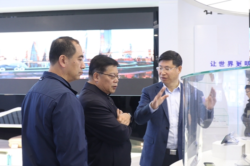 邱水平调研北京石墨烯研究院