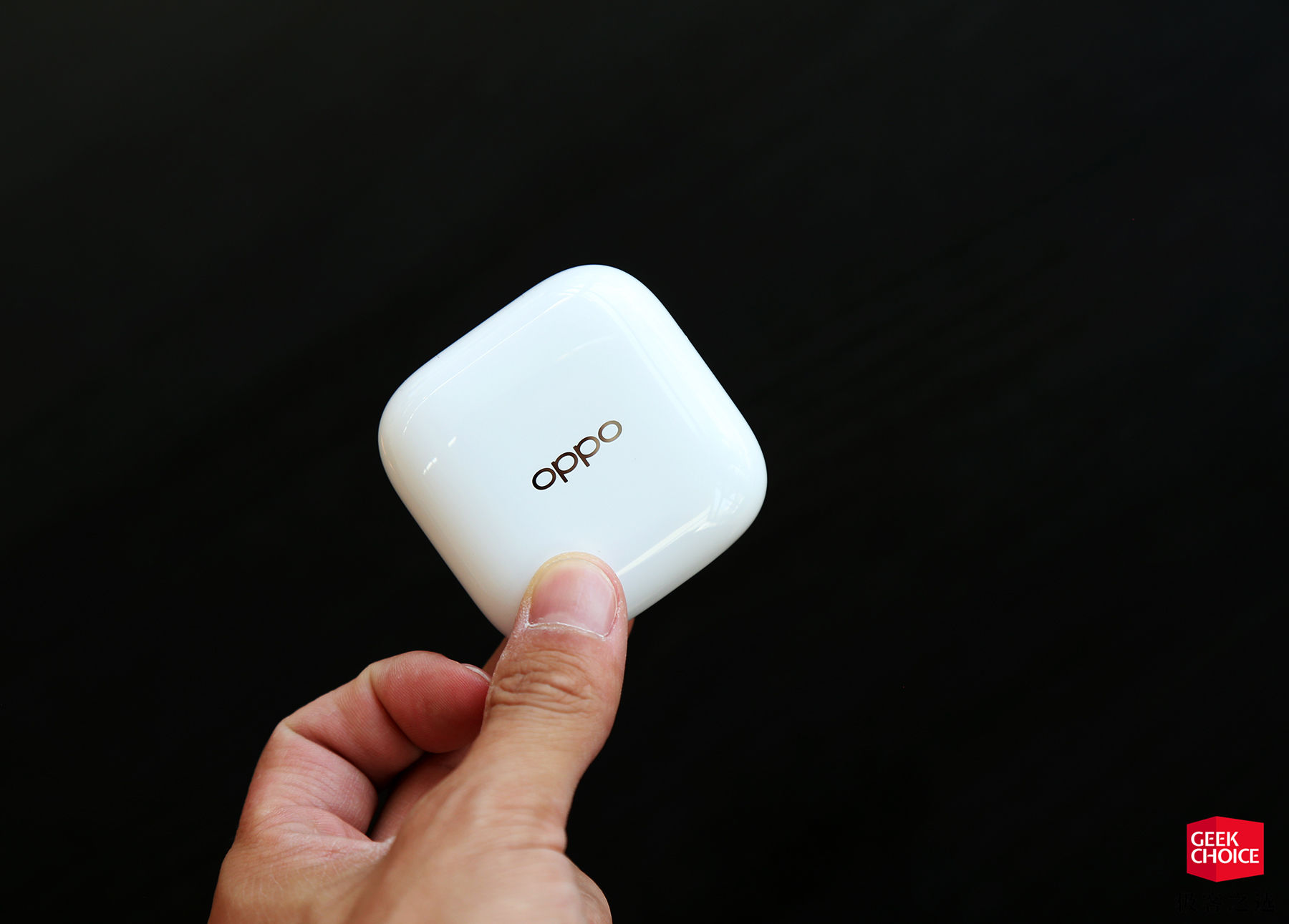 OPPO Enco W51 体验：同级别少有的主动降噪能力+无线充电，499 元能买到