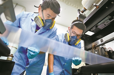 获批组建国家石墨烯创新中心  宁波石墨烯产业 如何“玩”出新花样