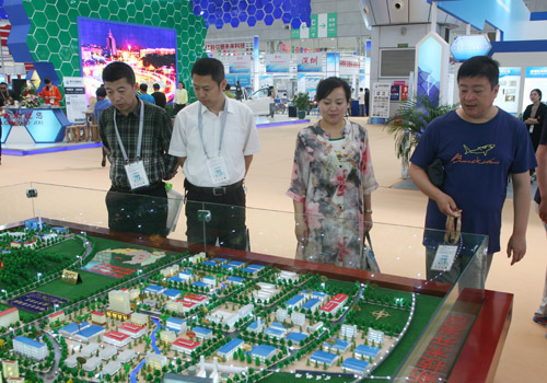 浓“墨”重彩 展现“烯”望