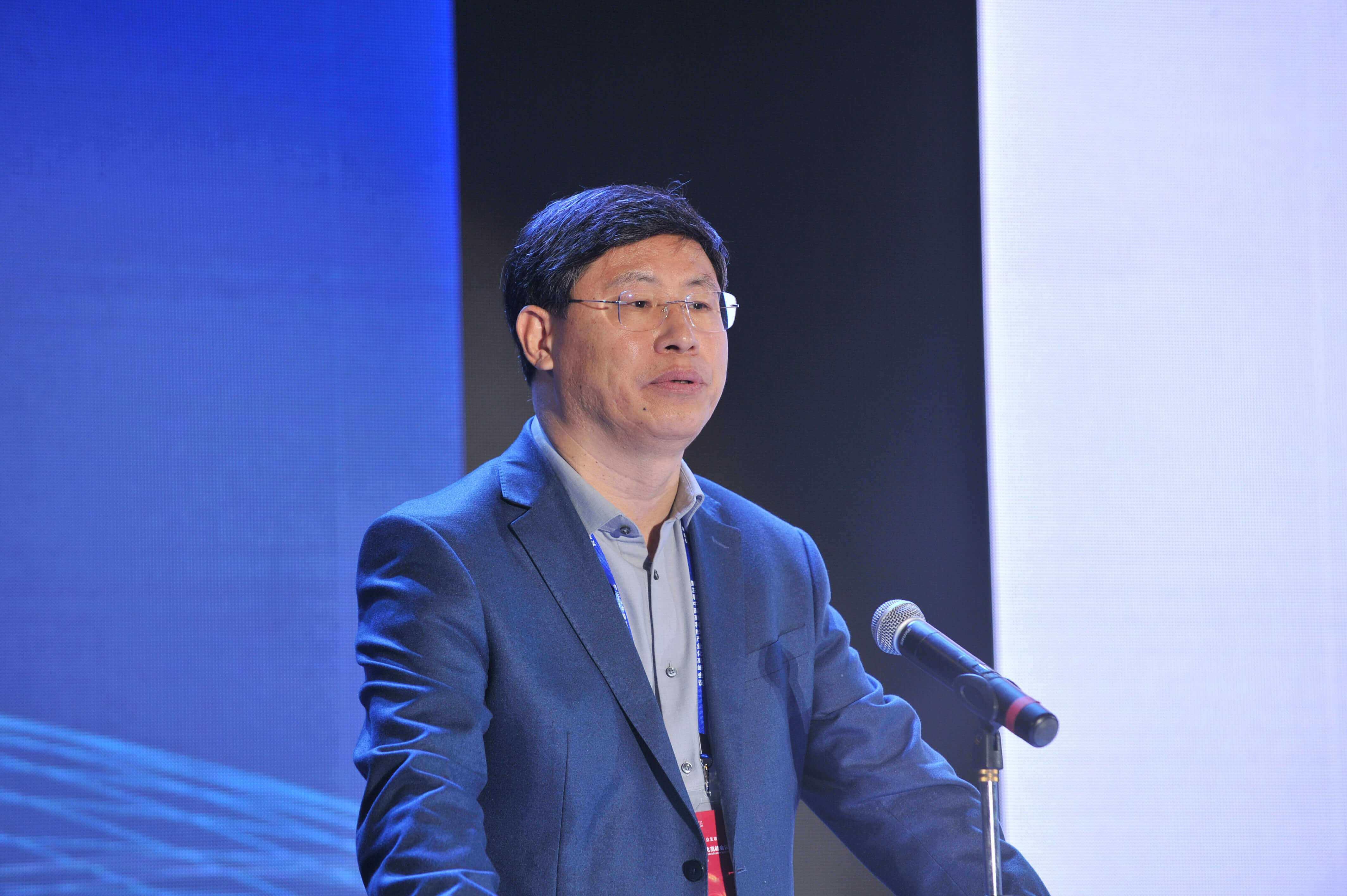 中国科学院院士刘忠范：探索石墨烯“杀手锏”级应用