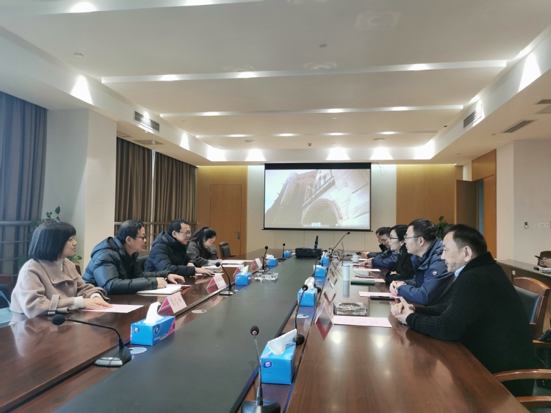 中国纺织工业联合会副会长李陵申到我校考察调研