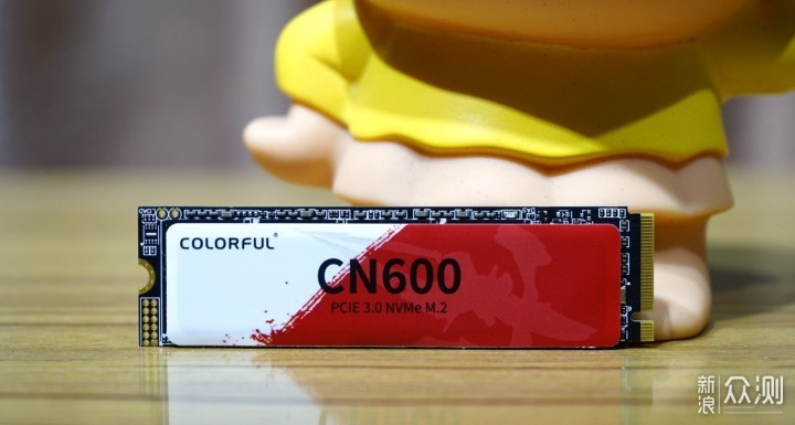 国产主控+国产NAND的NVMe固态硬盘详测_新浪众测