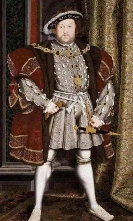 这届年轻人，开始在李佳琦直播间抢秋裤