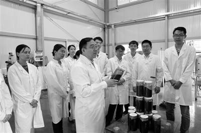 从无到有 抢占先机 ——全国首个石墨烯系列地方标准诞生记