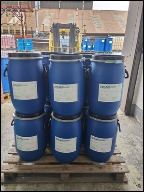 Black Swan 于 2023 年 5 月 5 日星期五将产品运送给 NERD，用于即将进行的混凝土浇筑。 （CNW集团/黑天鹅石墨烯公司）