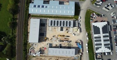 混凝土浇筑图片（CNW Group/Black Swan Graphene Inc）