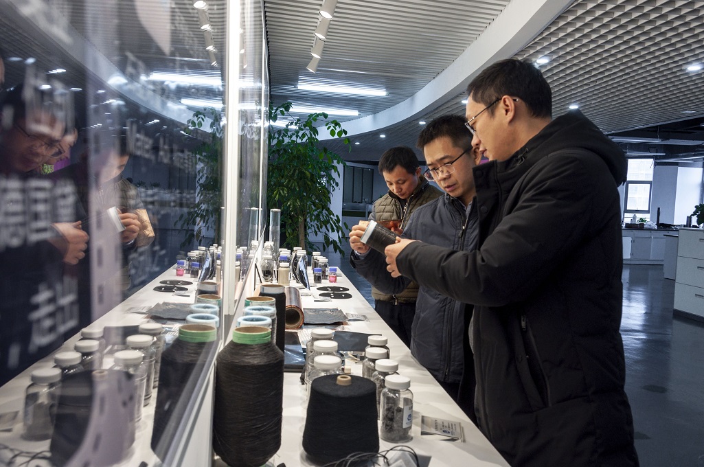 陕煤化研究院新材料所王小宪所长一行访问我司