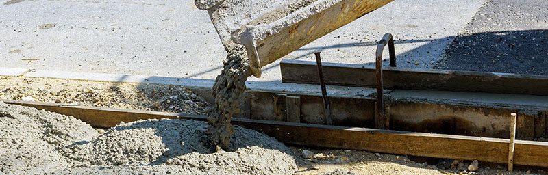 正在浇筑的混凝土石墨烯