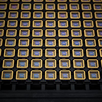 石墨烯微GFET阵列照片