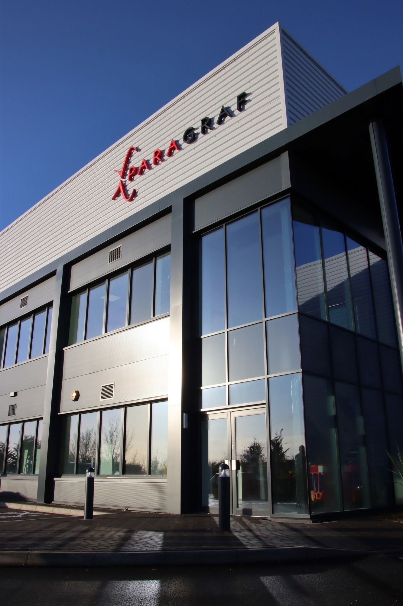 新的Paragraf制造设施，将大规模促进石墨烯电子设备的生产