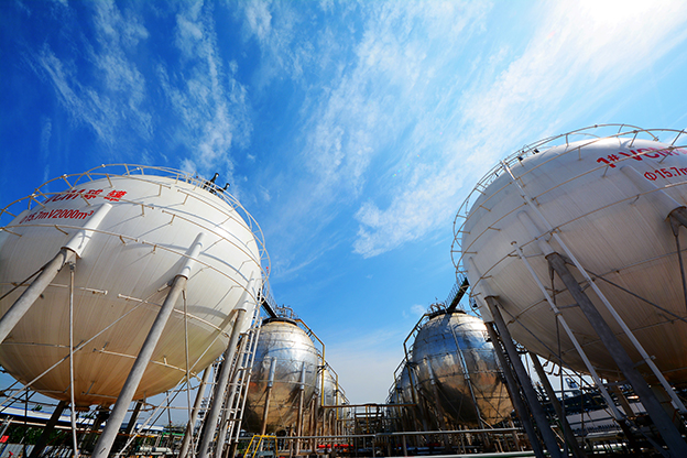 【人民访谈】翟红：新材料“火箭军”跑出转型加速度