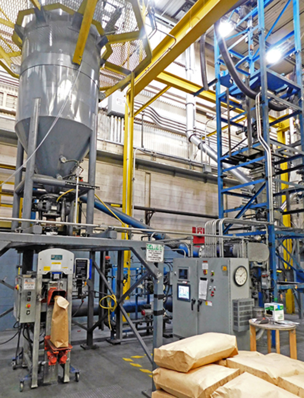 NeoGraf 解决方案石墨烯生产地板照片