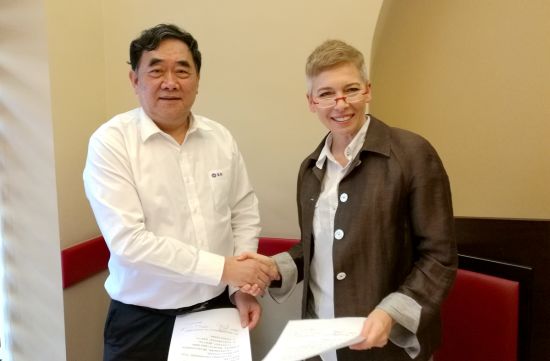 圣泉石墨烯内暖纤维将登陆欧洲（图）