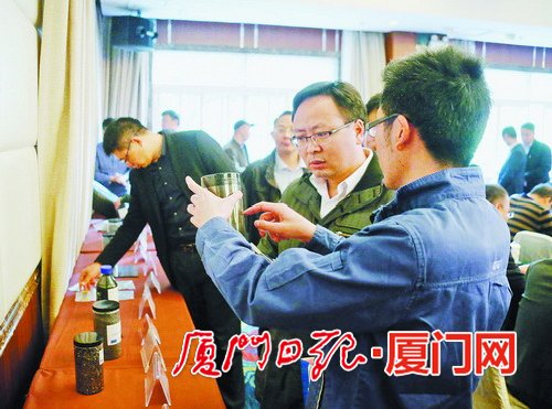 向世界讲述石墨烯的厦门故事 厦门市石墨烯产业技术对接会昨举行，200多位专家和投资商参加