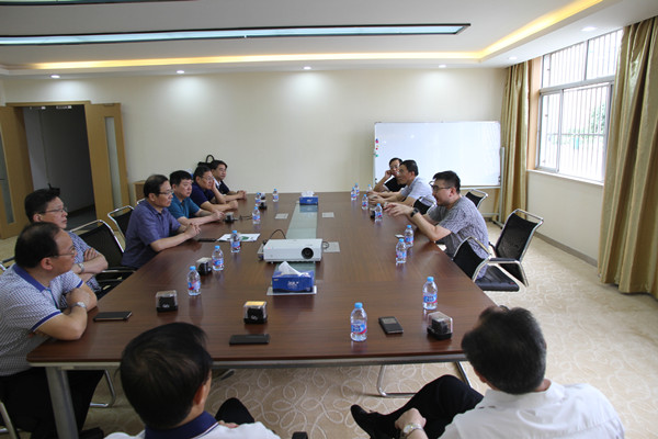 如东县人大常委会考察调研石墨烯产业发展情况