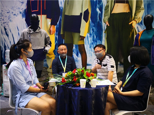 新材料+科技+时尚 | “云”解读石墨烯时尚锦纶产品