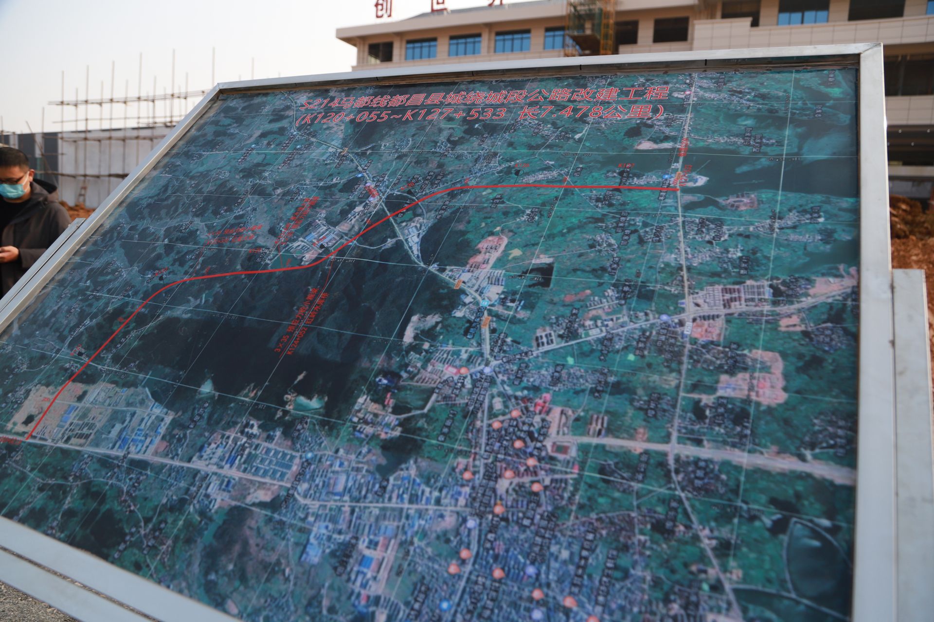 都昌县委书记邱舰调度重大项目建设情况