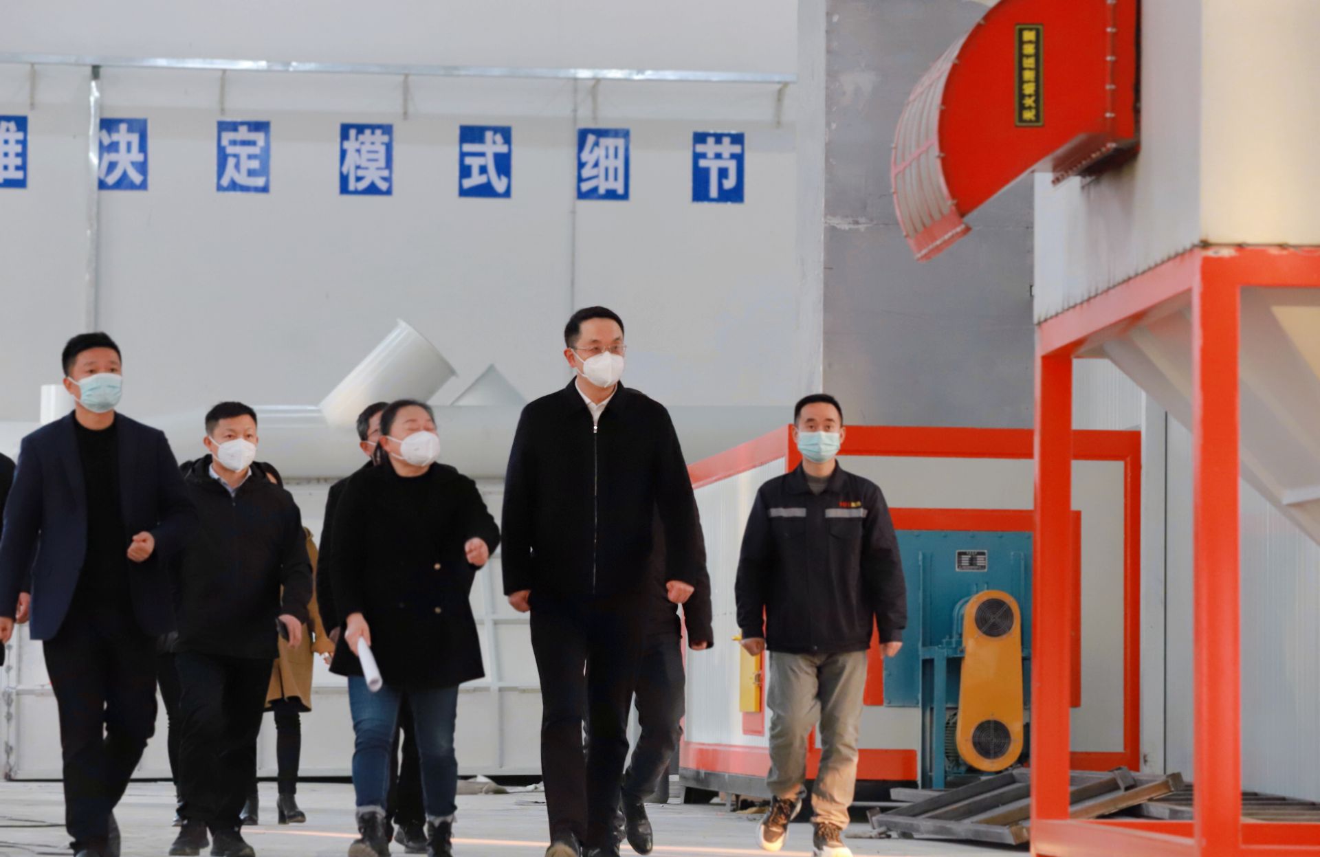 都昌县委书记邱舰调度重大项目建设情况