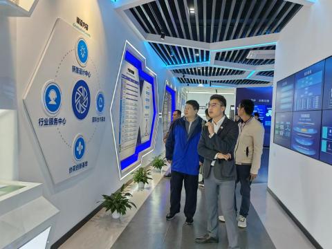 柳州市智服中心开展“电子信息产业链”科技招商行动